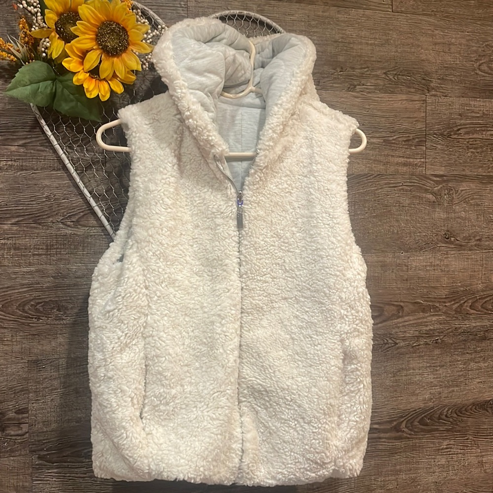 ✨Womans Reversible Vest✨
